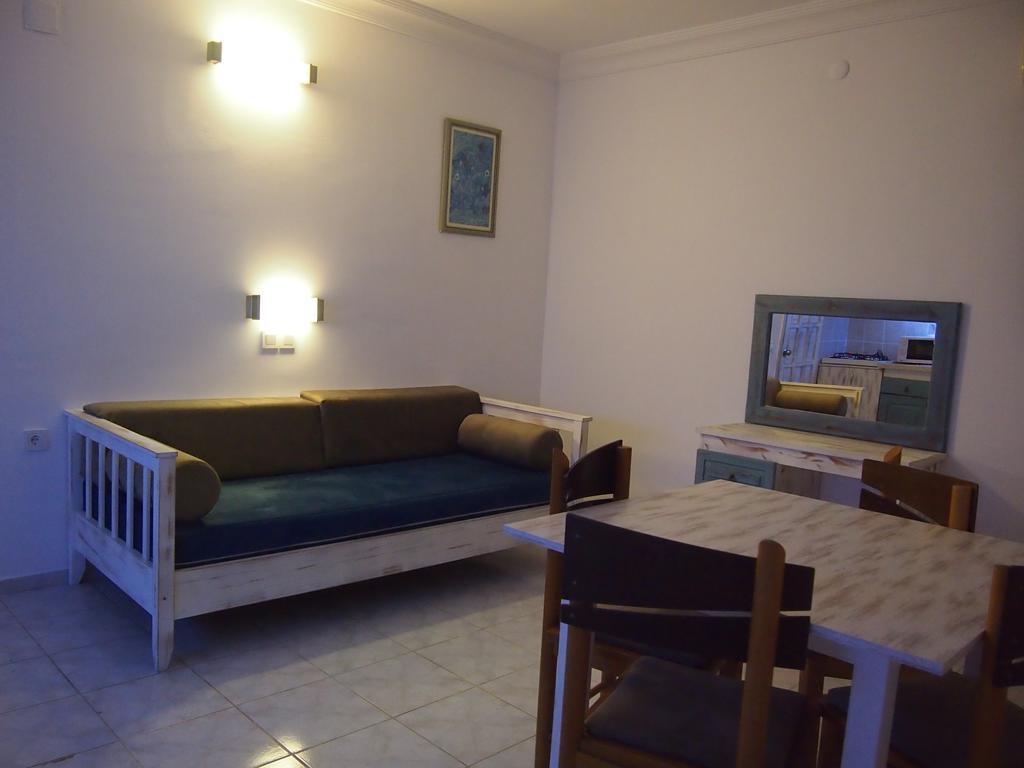 Ozcem Apart Aparthotel Fethiye Quarto foto